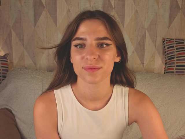 emy-angel1 live webcam show