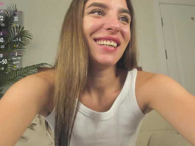 emy-angel1 live cam on BongaCams