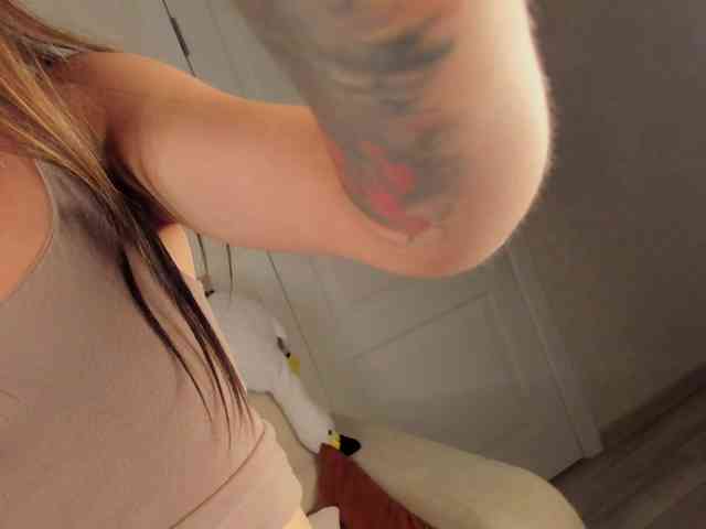 emy-angel1 webcam