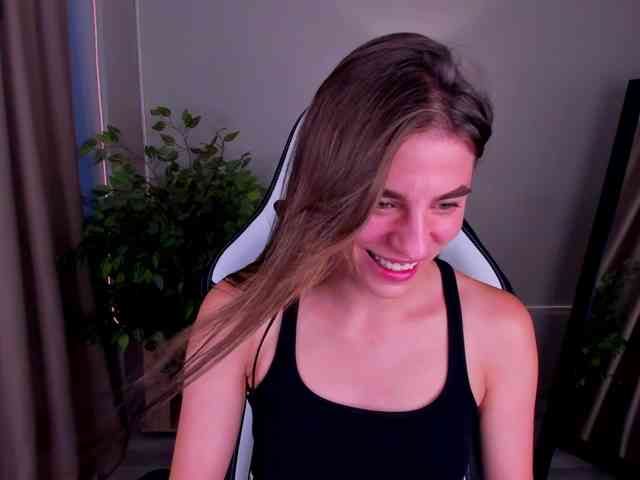 emy-angel1 Live Webcam on BongaCams