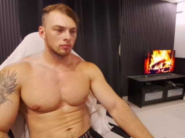 StrongGragXXX live webcam show