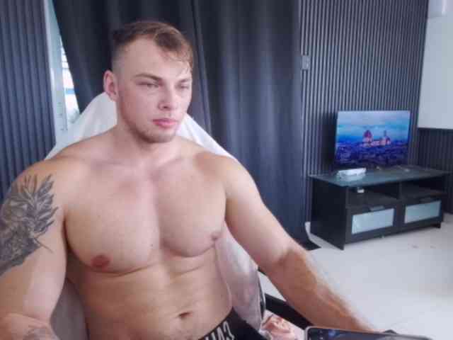 StrongGragXXX StrongGragXXX