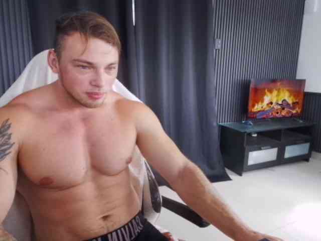 StrongGragXXX Sex Cam Show