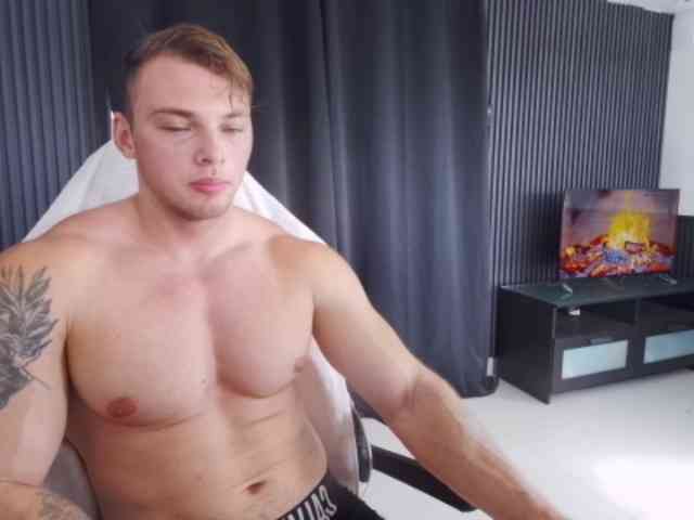 StrongGragXXX Sex Cam Show