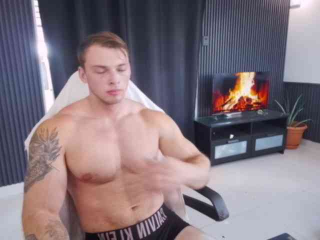 StrongGragXXX
