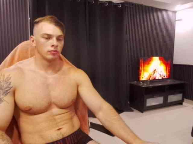 StrongGragXXX StrongGragXXX
