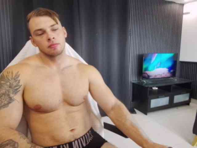 StrongGragXXX