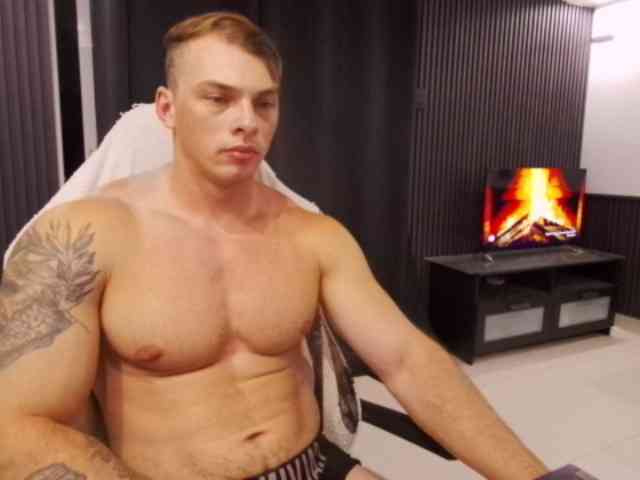 StrongGragXXX StrongGragXXX