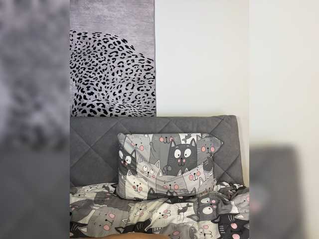 KISANA live webcam show