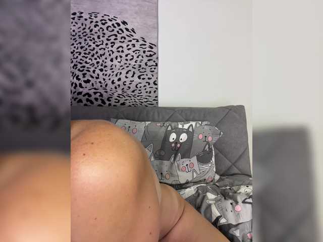 KISANA live webcam show