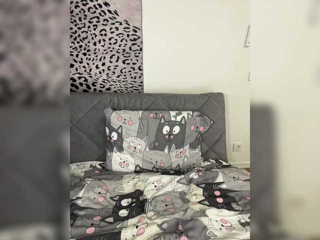KISANA live webcam show