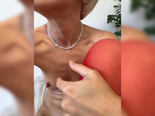KISANA, live now on BongaCams