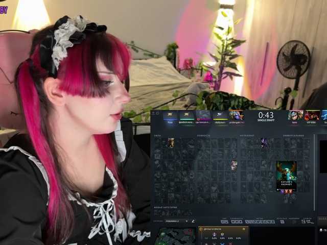 h3ntai-baby live cam preview