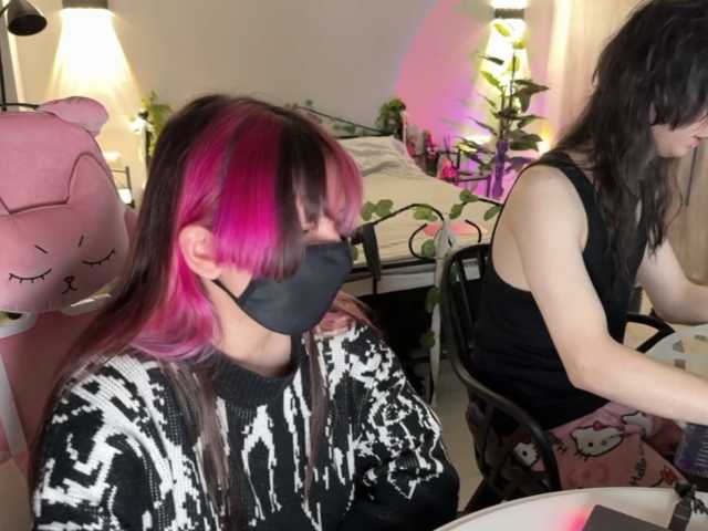 le modèle h3ntai-baby est en webcam porno dans un show sur le site bongacams, il possède les tags suivants: White/Caucasian,Brunette,Shaved