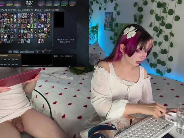 h3ntai-baby live cam on BongaCams