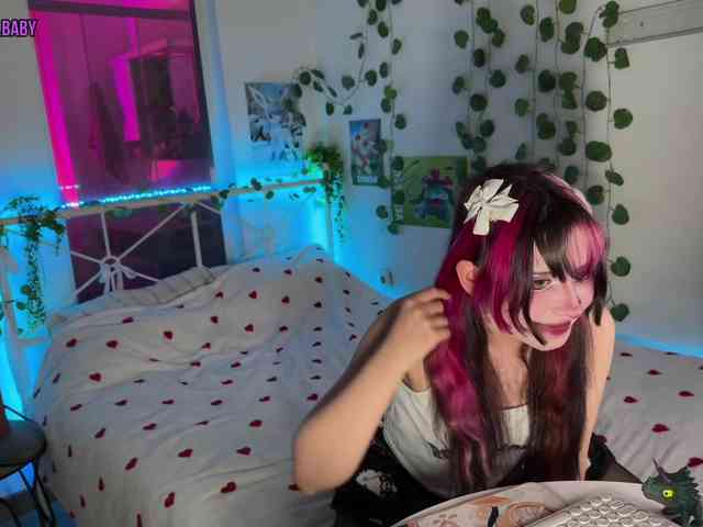 h3ntai-baby webcam