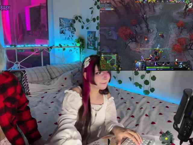 h3ntai-baby webcam