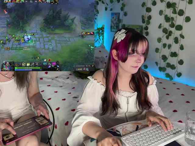 h3ntai-baby webcam