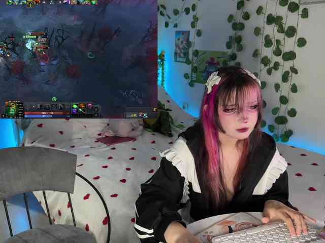 h3ntai-baby webcam