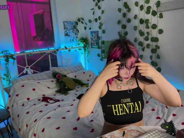 h3ntai-baby webcam