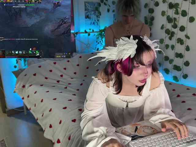 h3ntai-baby webcam