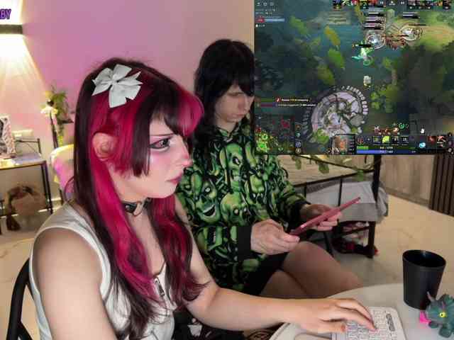 h3ntai-baby webcam