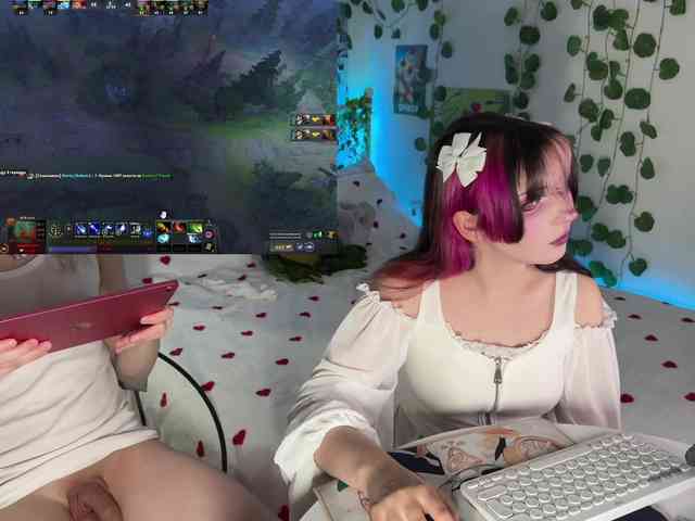 h3ntai-baby webcam