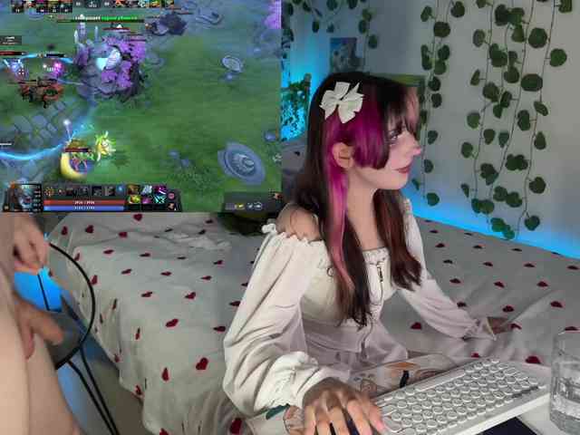 h3ntai-baby webcam