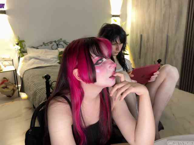 h3ntai-baby webcam