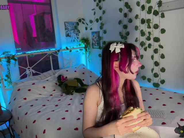 h3ntai-baby webcam