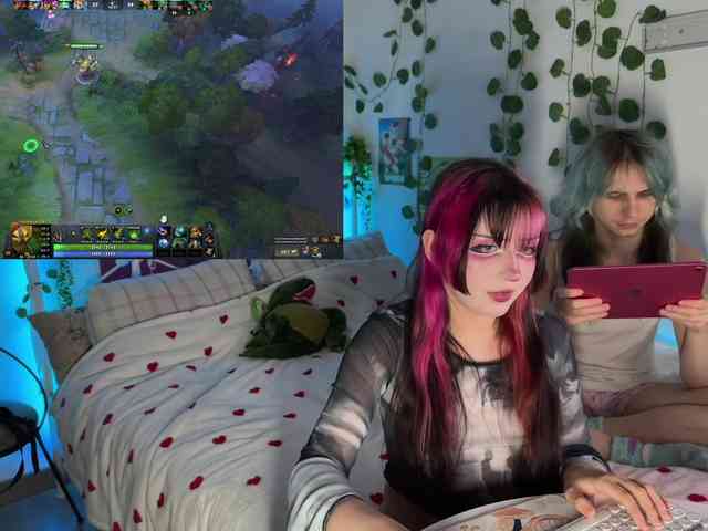 h3ntai-baby webcam