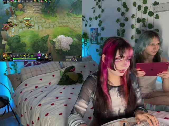 h3ntai-baby webcam