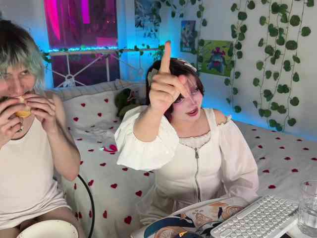 h3ntai-baby webcam