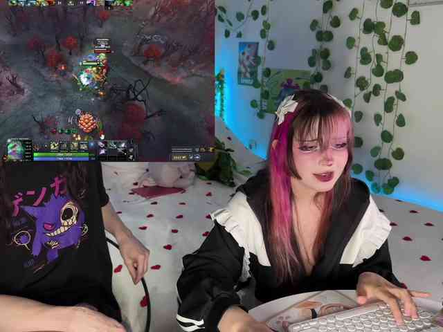 h3ntai-baby webcam
