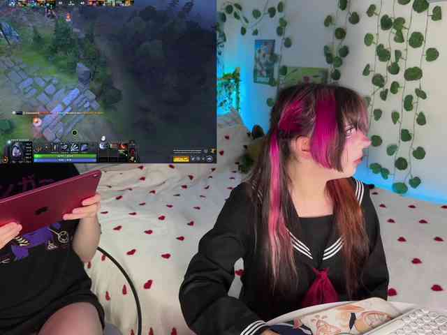 h3ntai-baby webcam