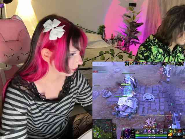 h3ntai-baby webcam