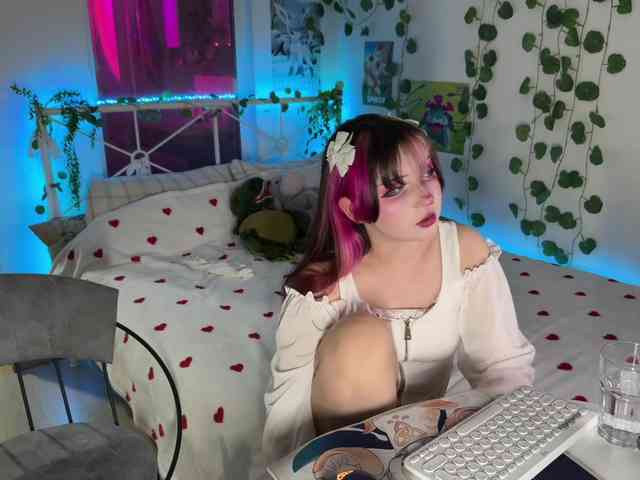 h3ntai-baby webcam