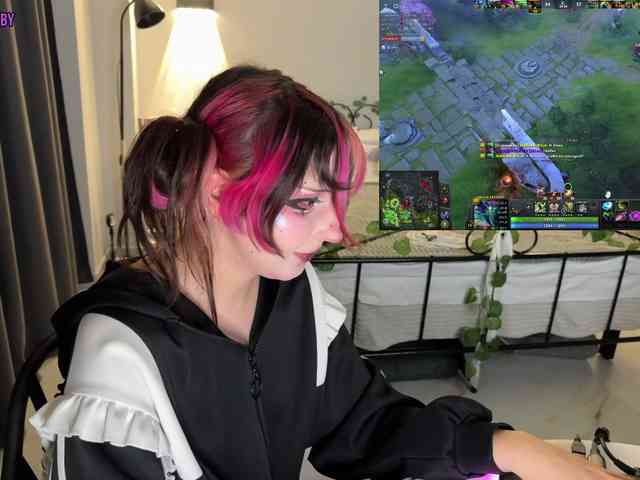 h3ntai-baby webcam