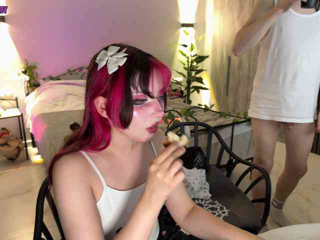 h3ntai-baby webcam