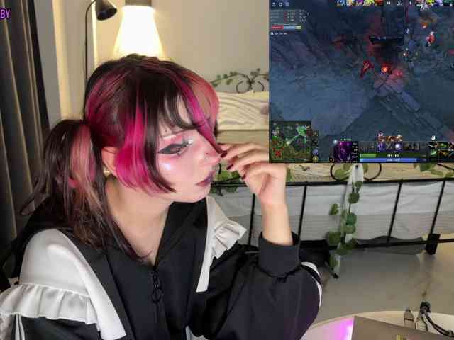 h3ntai-baby webcam