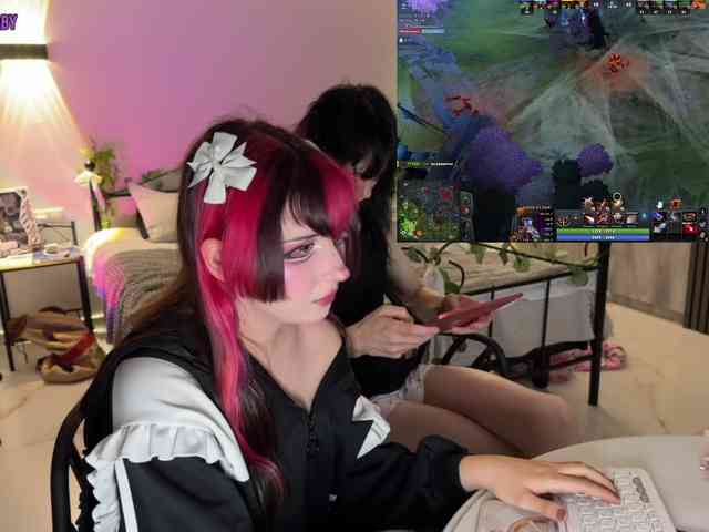 h3ntai-baby webcam