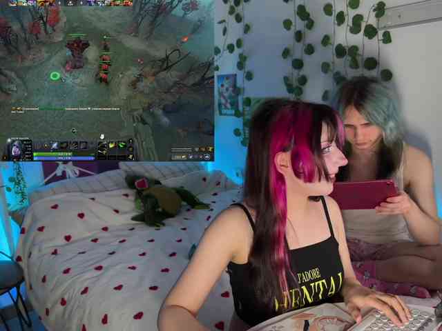h3ntai-baby webcam