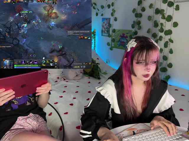 h3ntai-baby webcam