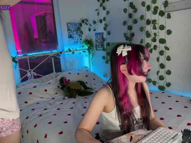 h3ntai-baby webcam
