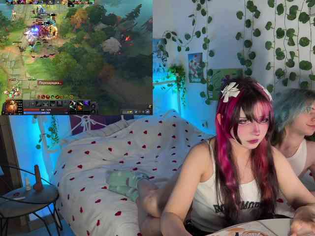 h3ntai-baby webcam