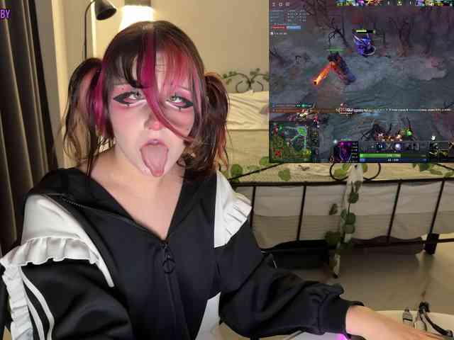 h3ntai-baby webcam