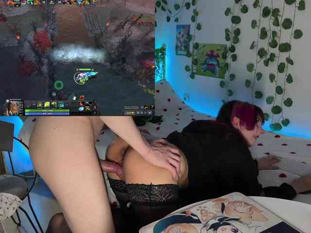 h3ntai-baby webcam
