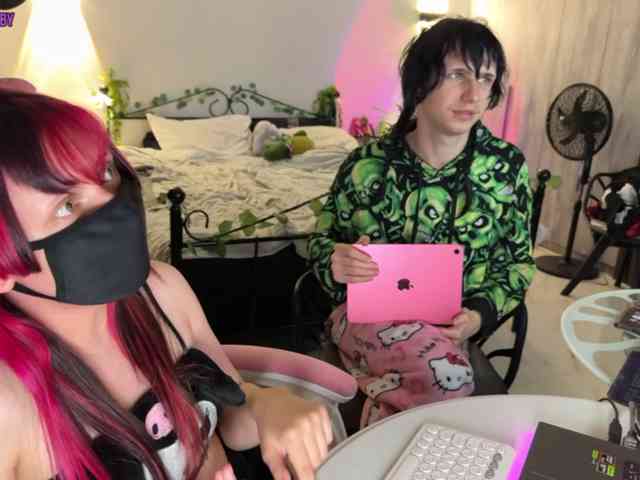 h3ntai-baby webcam
