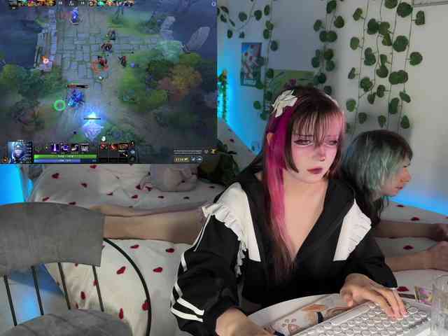 h3ntai-baby webcam