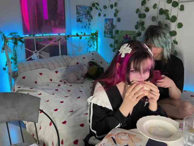 h3ntai-baby webcam